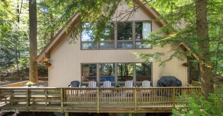 55 Lakeview Drive