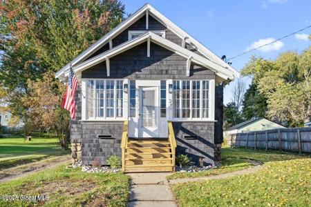 26 2nd Avenue