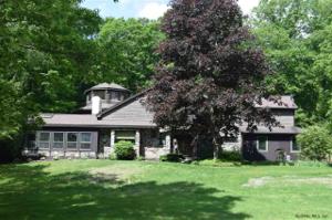 27 Carriage Hill Rd