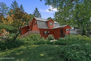 118 Eastside Drive