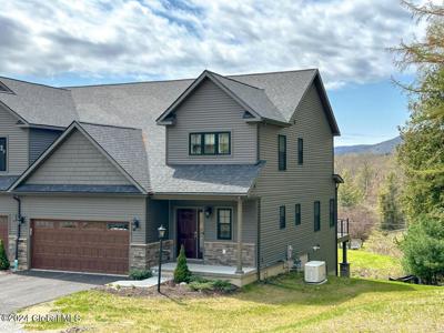 9 Hill Crest Lane