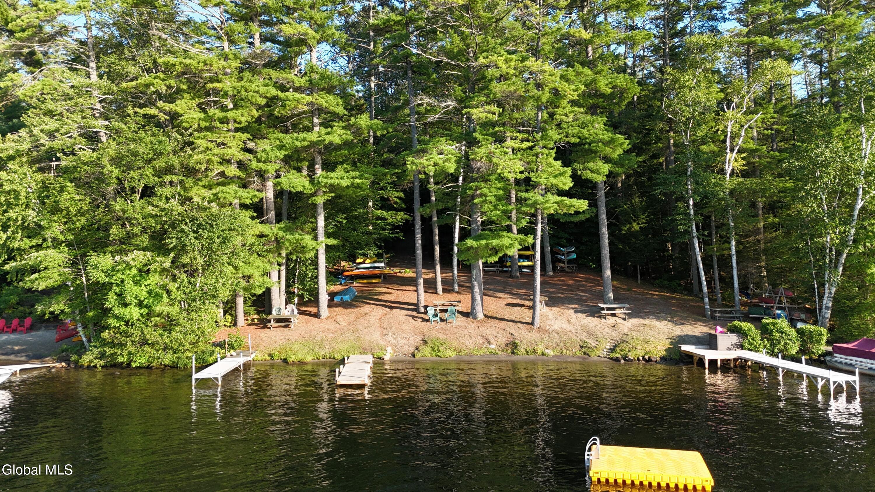Image 3: Lake View Association Beach 1 pic 2