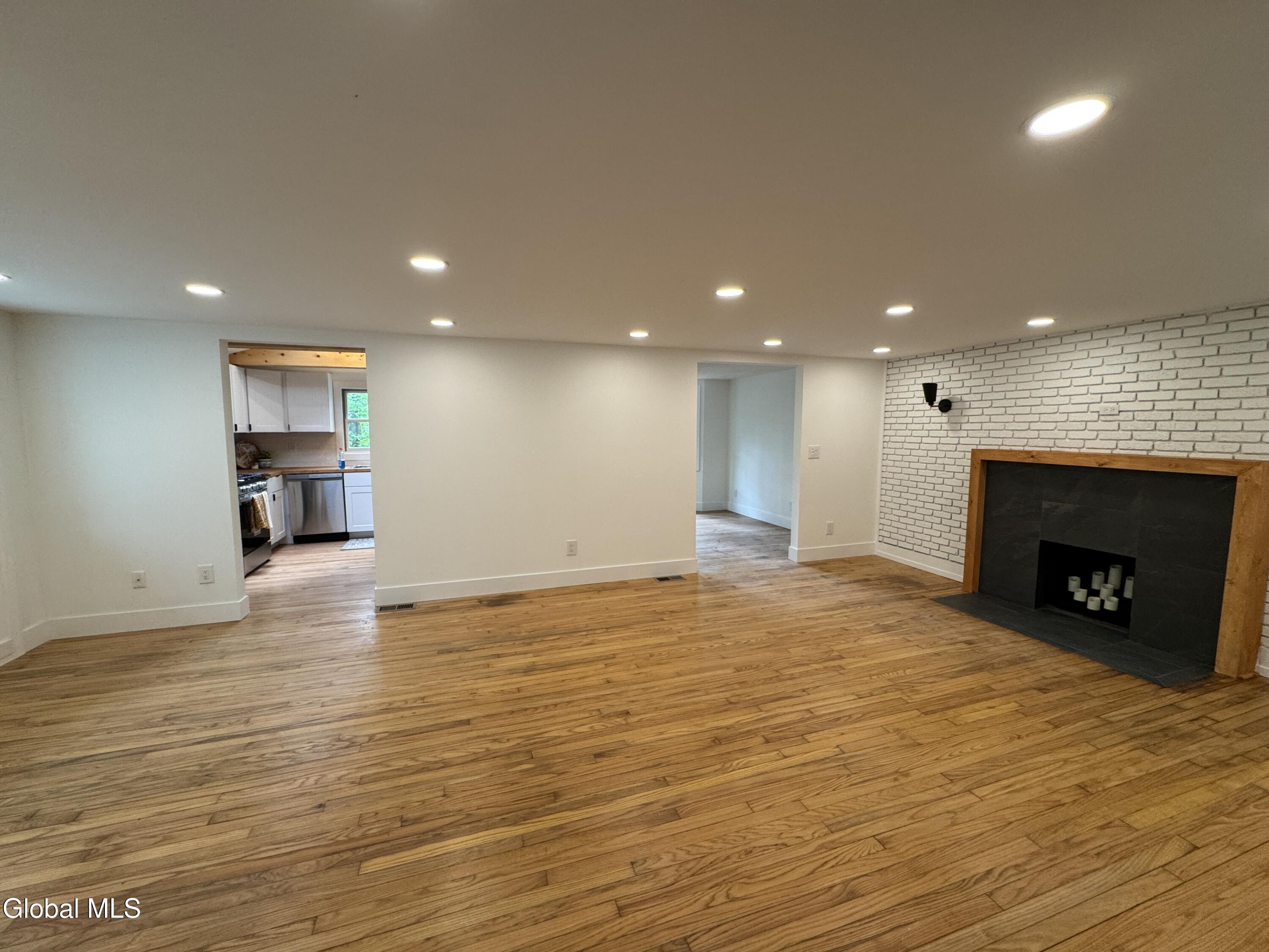 Image 3: Living Rm. to Dining Rm.