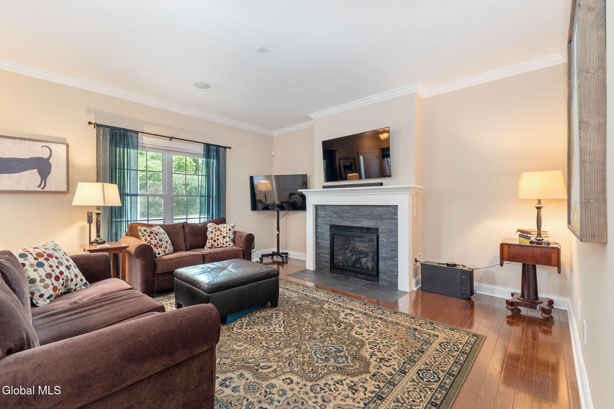 Image 2: 10-6StonebridgeDr_10