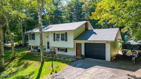 60 Pine Lane