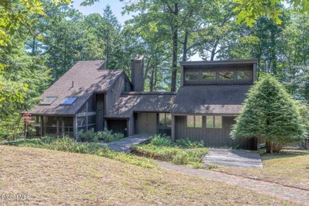 7 Indian Brook Drive