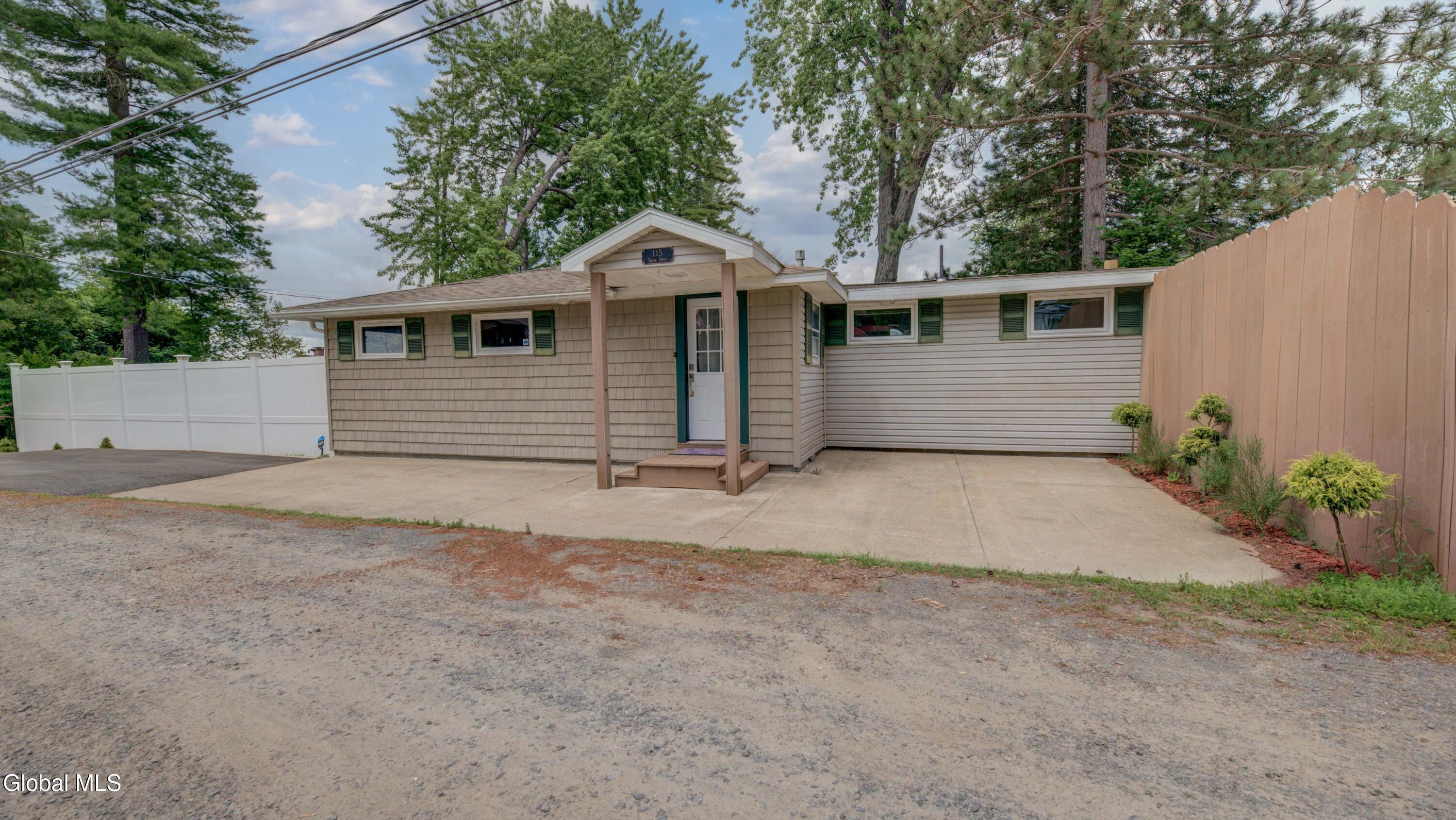 Image 1: 115 Shore Dr-106