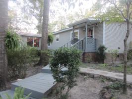 221 White Oak Dr