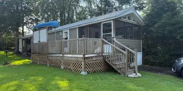12 Whispering Pines Blvd.