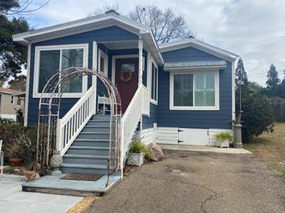 27 Whispering Pines Blvd
