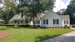 422 WOODLAWN DRIVE