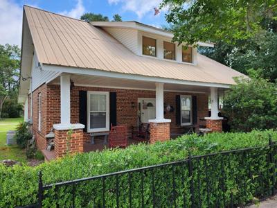 301 Hartford Rd
