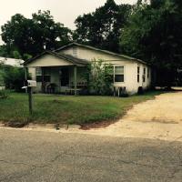 113 W Boundary