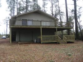 653 Lakeview