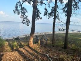344 Lakeshore Dr