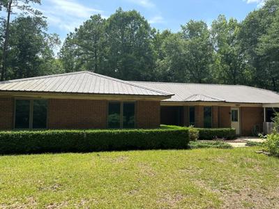 639 Lakepine Road