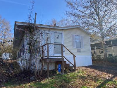 34 Whispering Pines Blvd
