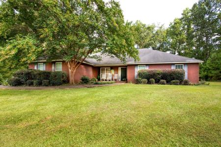 213 Woodhill Cir