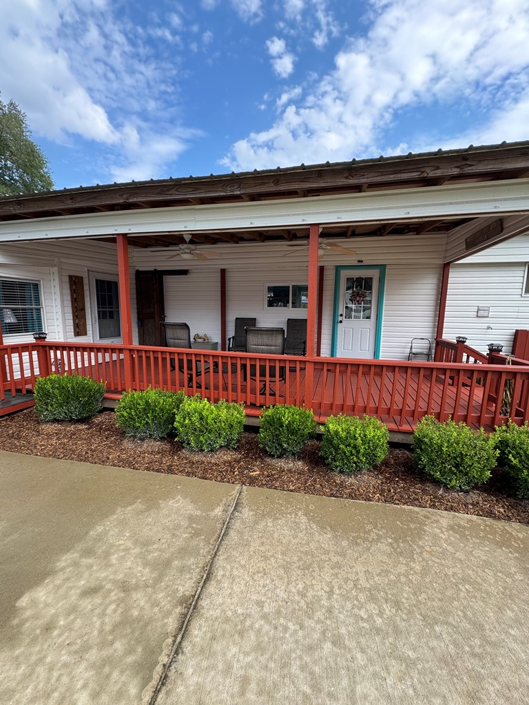 Image 4: Covered Front Deck