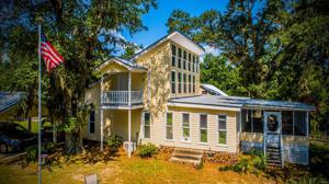 1985 CALHOUN DRIVE