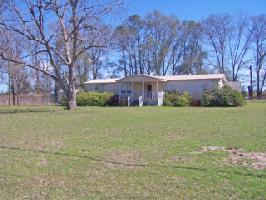 8 Davis Dr