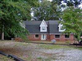 206 White Oak Dr.