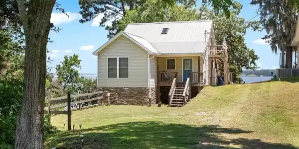 1983 Calhoun Dr