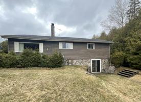 1773 S Lakeside RD