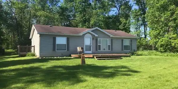 11133 Rocky Point RD