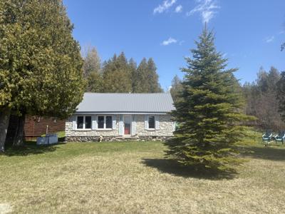 W11897 Middle Beach RD