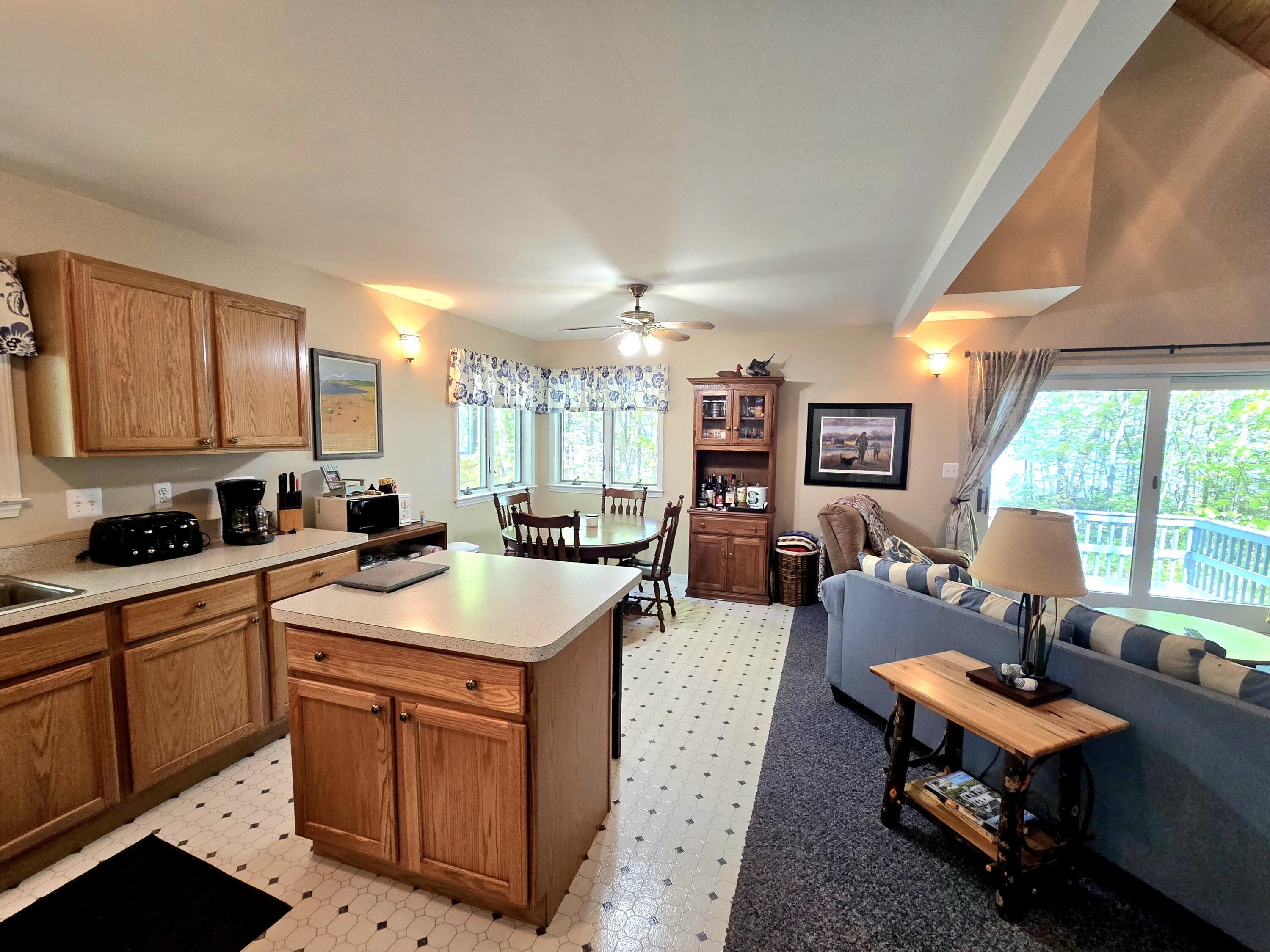 Image 3: KITCHEN-DINING AREA