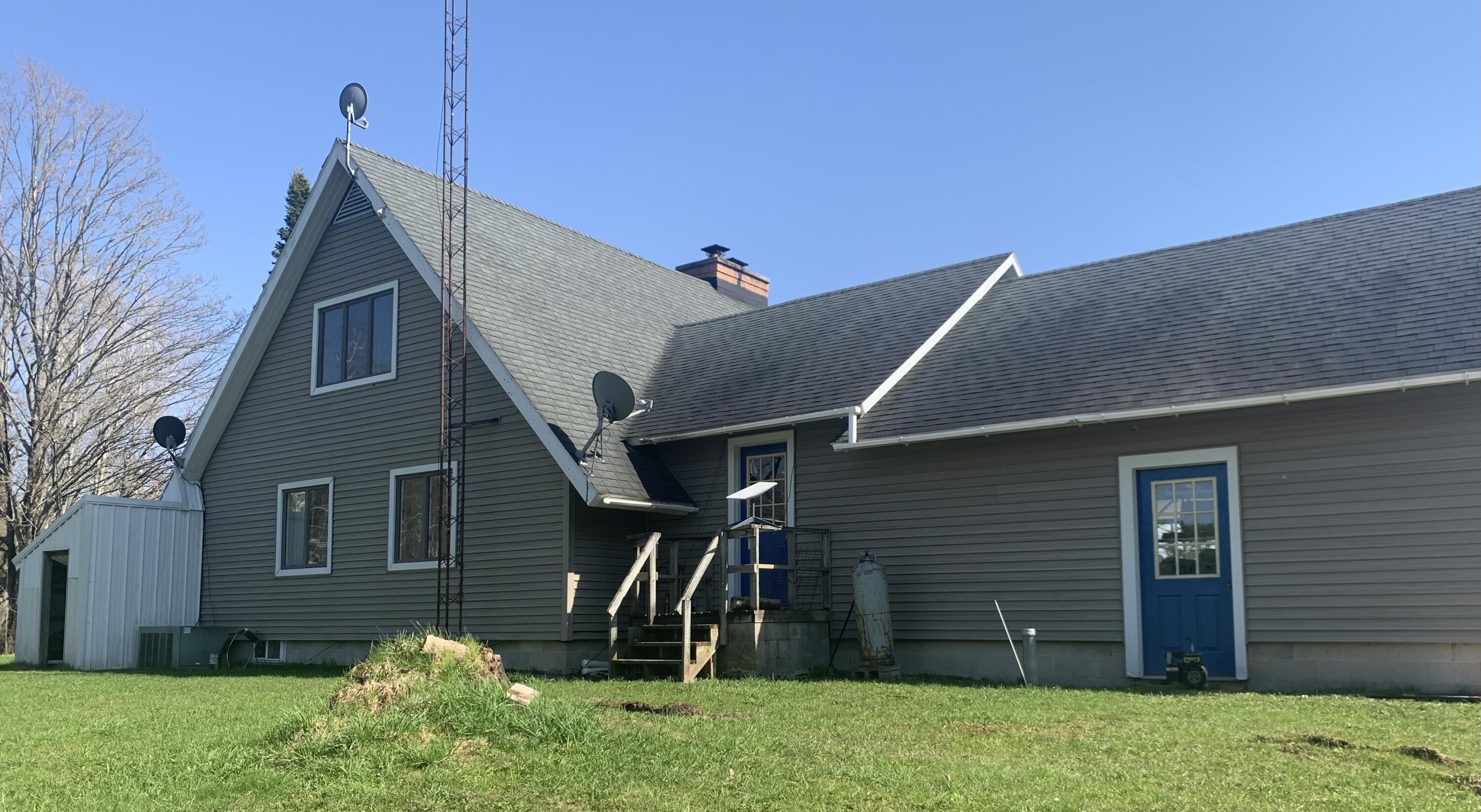 Image 3: back of house