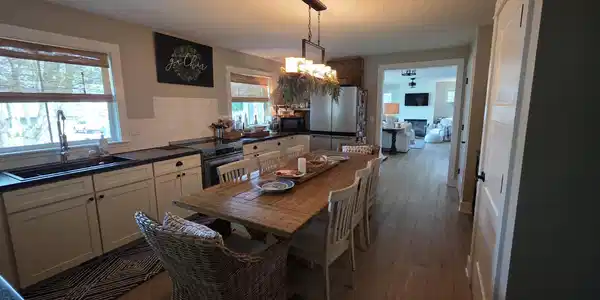 Image 2: 2