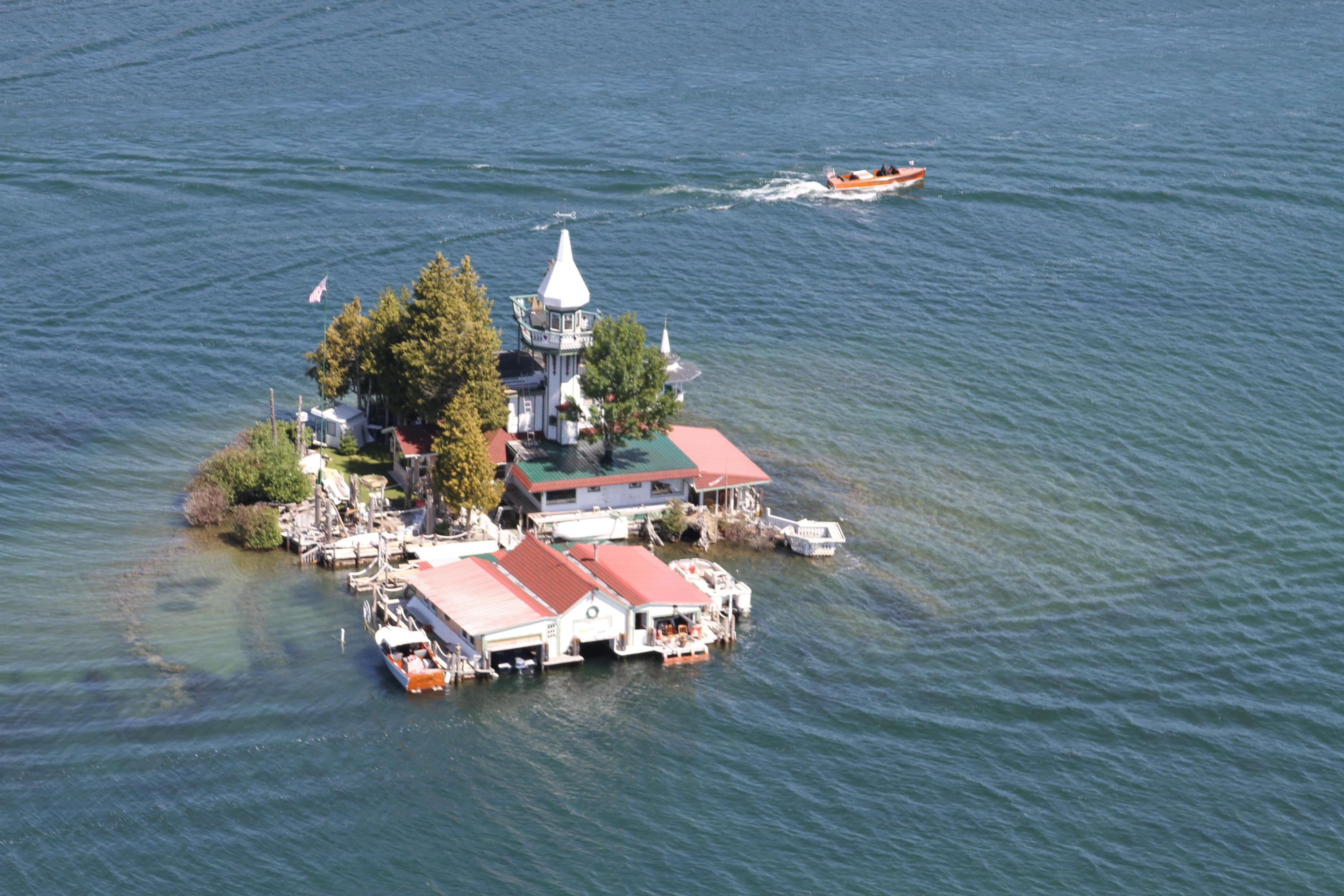 Image 1: Main Dollar Island