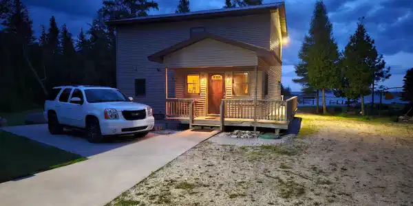 Image 2: Driveway Side