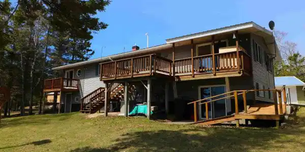 39241 S McKenzie Point RD