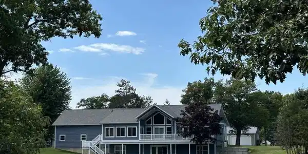 4378 Iroquois DR