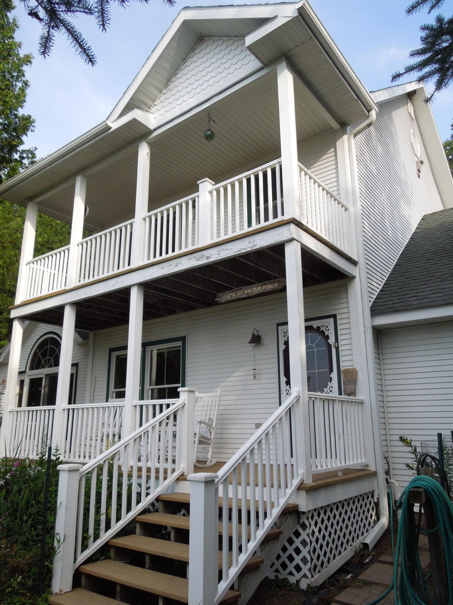 Image 3: Covered Porches