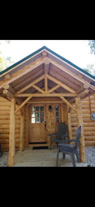 Image 4: Covered entry