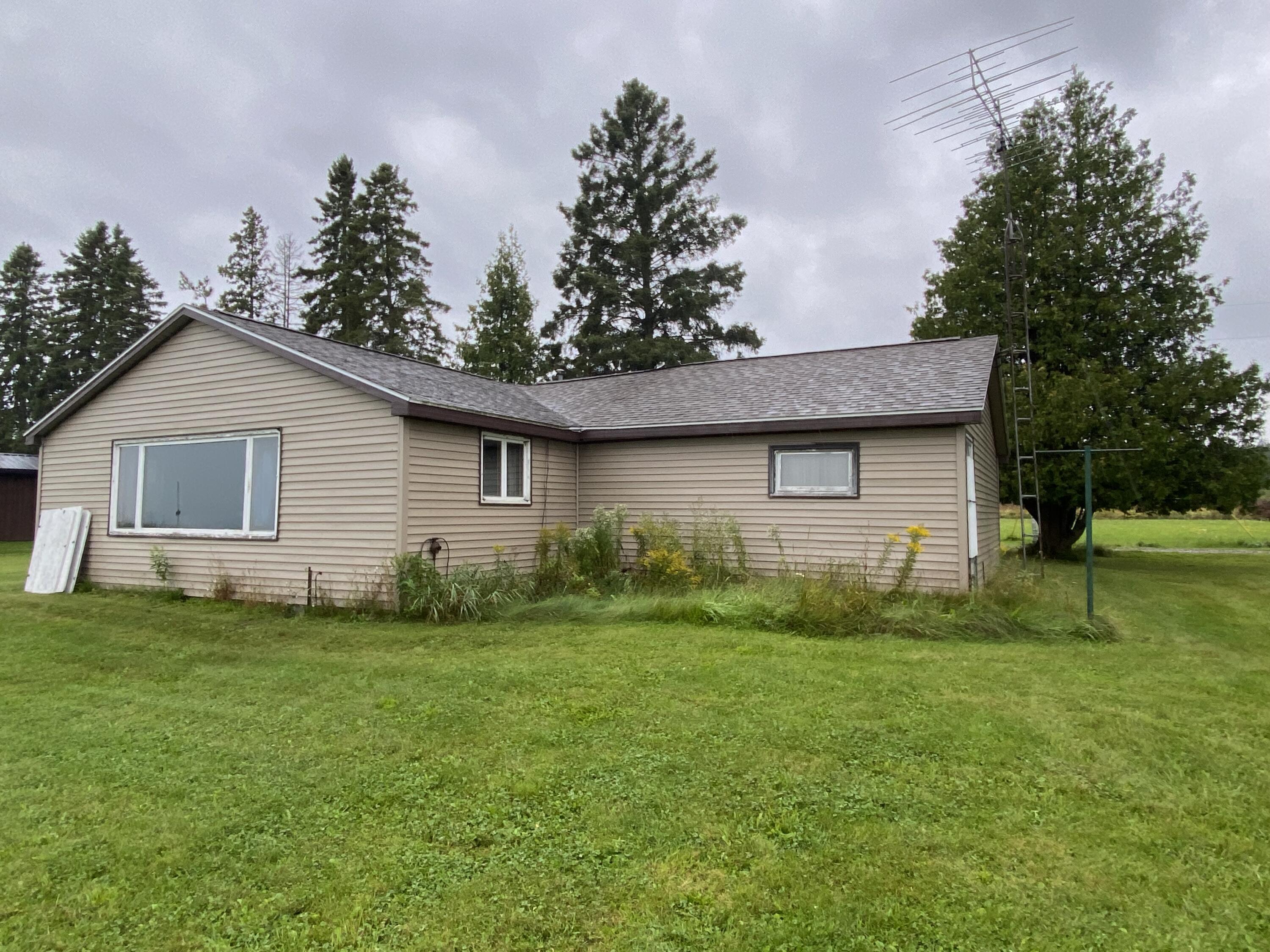 Image 1: Waterfront Property