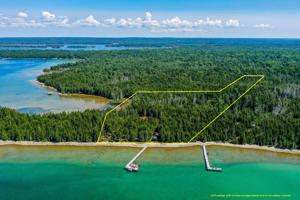 2826/2862 S Marquette Bay Trail