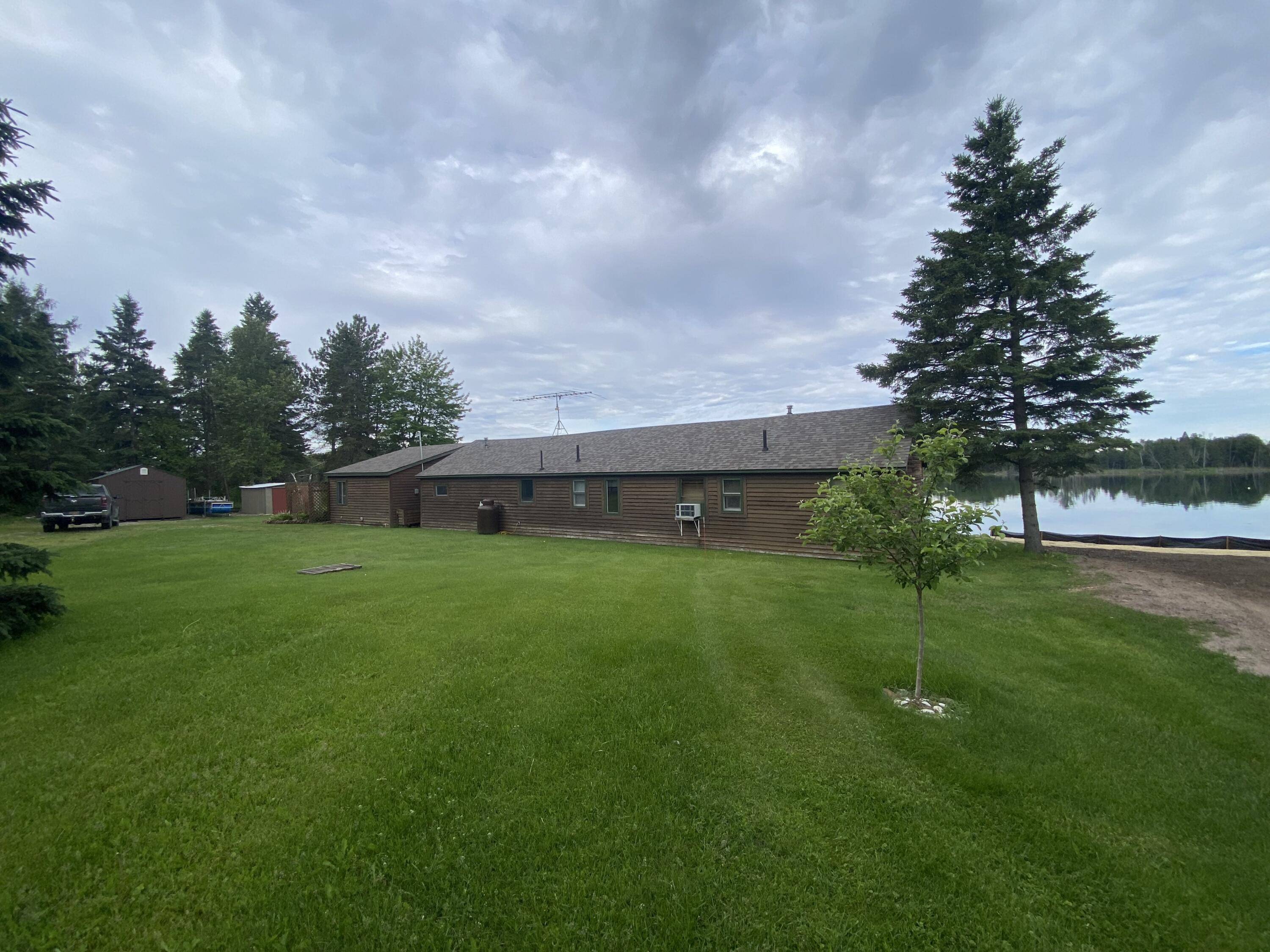 Image 2: Waterfront Property
