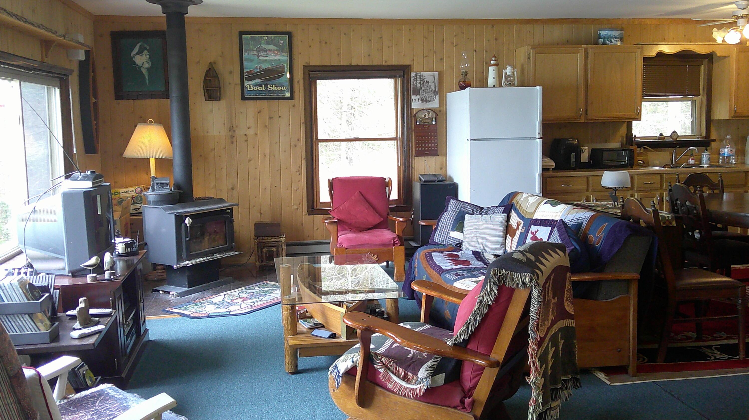 Image 4: Living Room