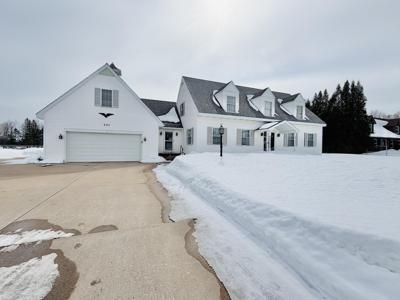 401 Golf Court DR