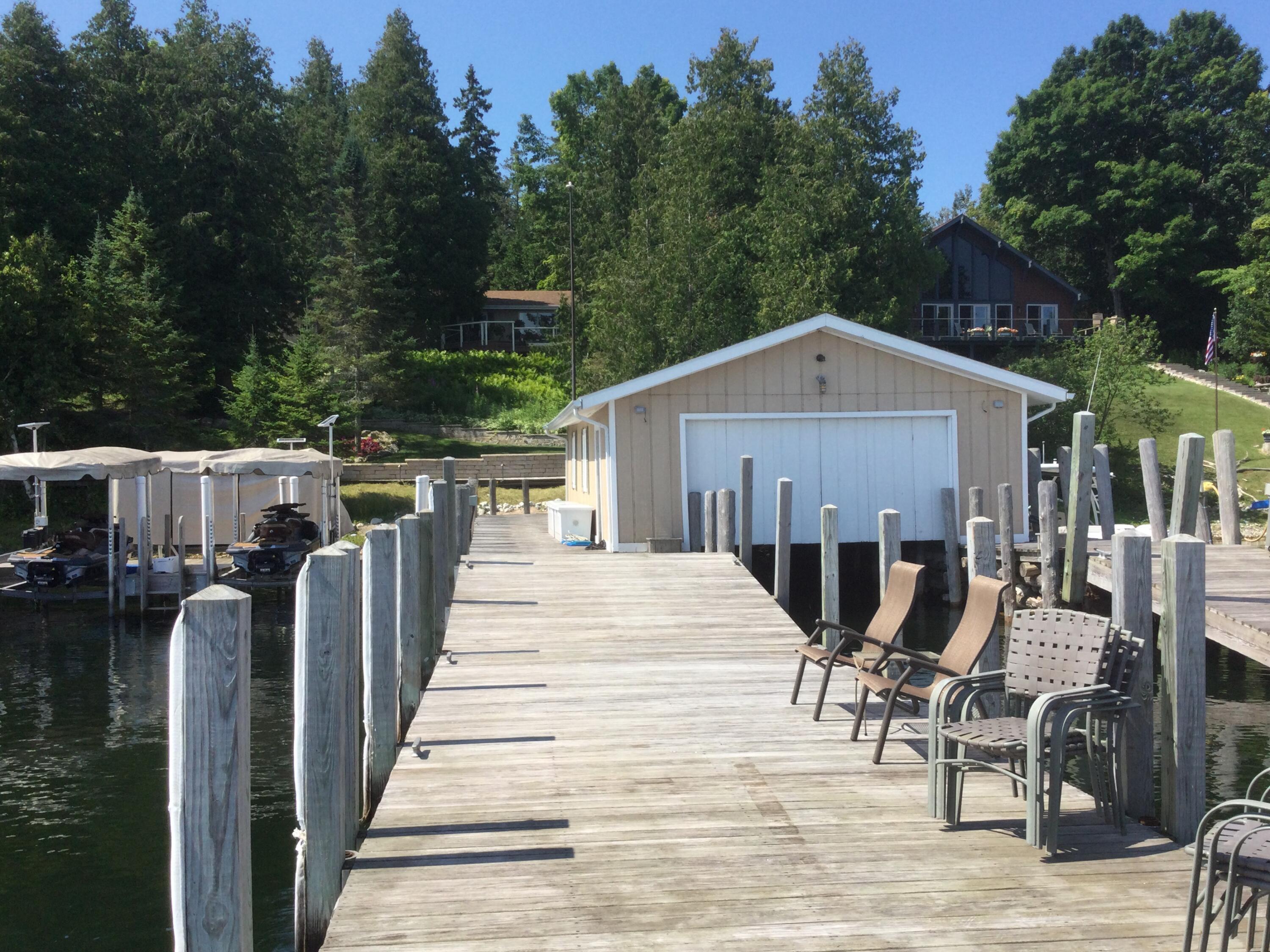 Image 3: Dock and Boathouse
