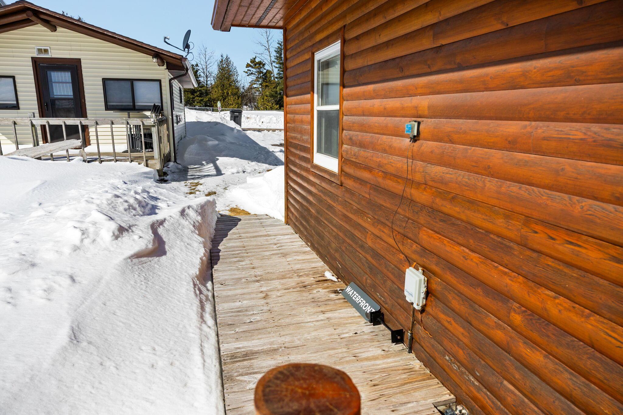 Image 4: 4-web-or-mls-CAG_0417