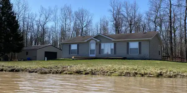 11133 E Rocky Point RD