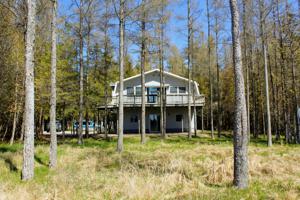 3905 W Cedar RD