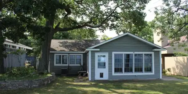 8800 Crescent Beach RD