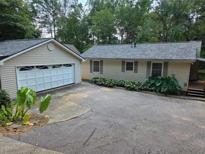 984 Overlook Drive